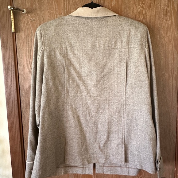 Blazer, size 14, suede details - Picture 4 of 5